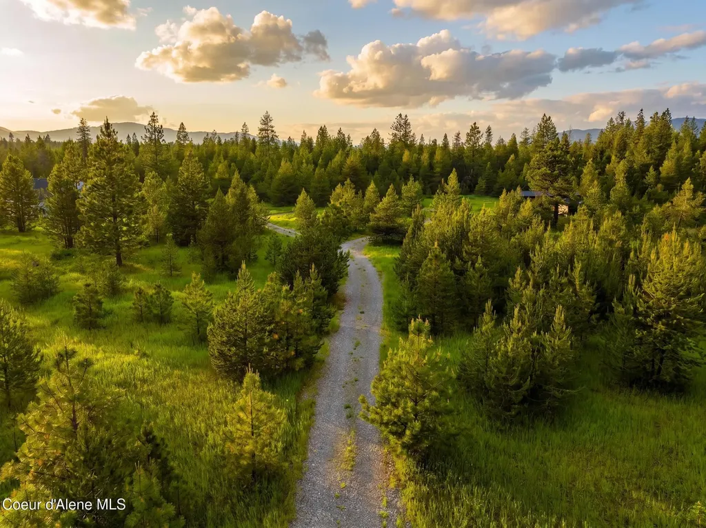 78 Wyatt Lane Spirit Lake ID 83869