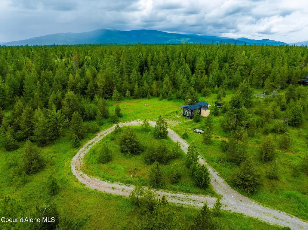 78 Wyatt Lane Spirit Lake ID 83869