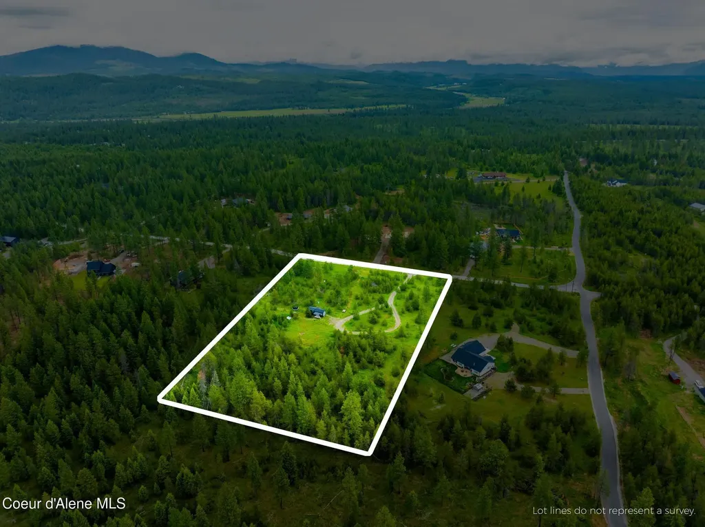 78 Wyatt Lane Spirit Lake ID 83869