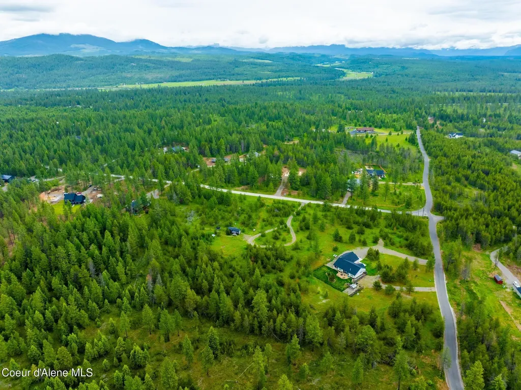 78 Wyatt Lane Spirit Lake ID 83869