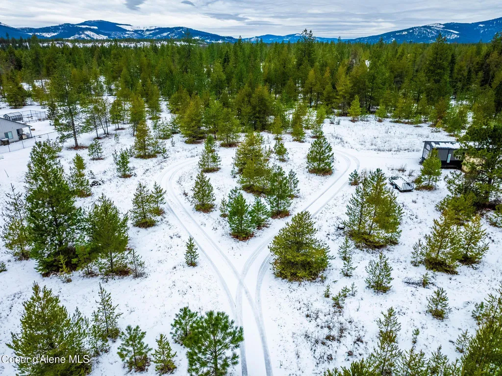 78 Wyatt Lane Spirit Lake ID 83869
