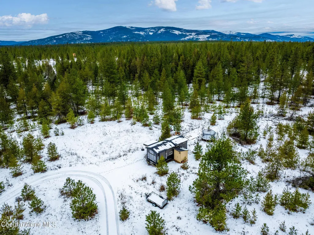 78 Wyatt Lane Spirit Lake ID 83869