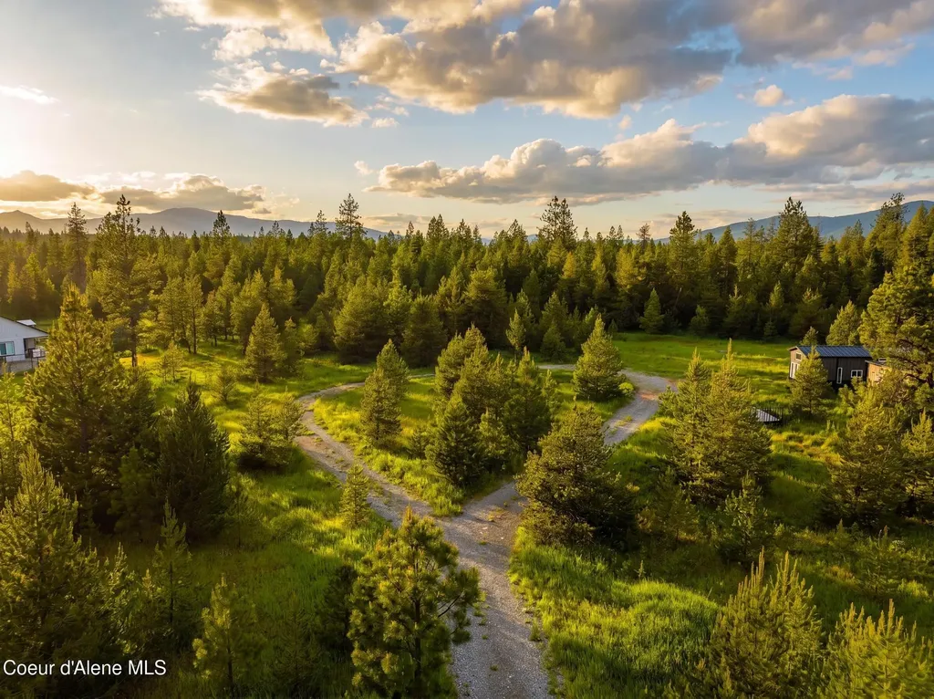 78 Wyatt Lane Spirit Lake ID 83869