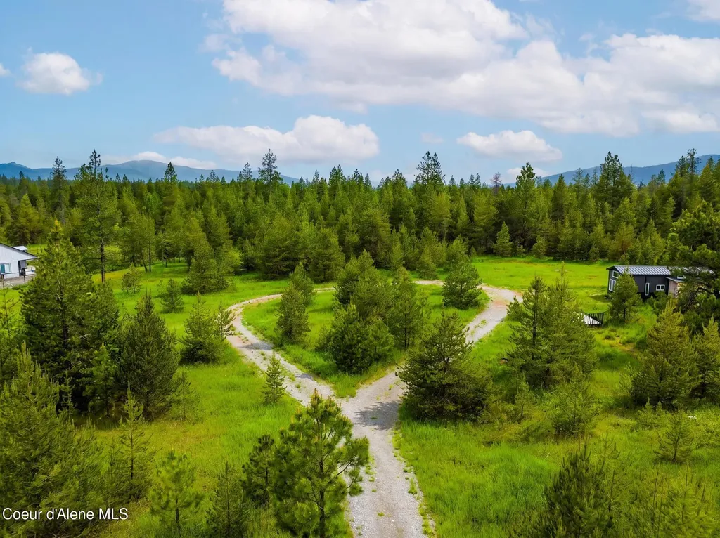 78 Wyatt Lane Spirit Lake ID 83869