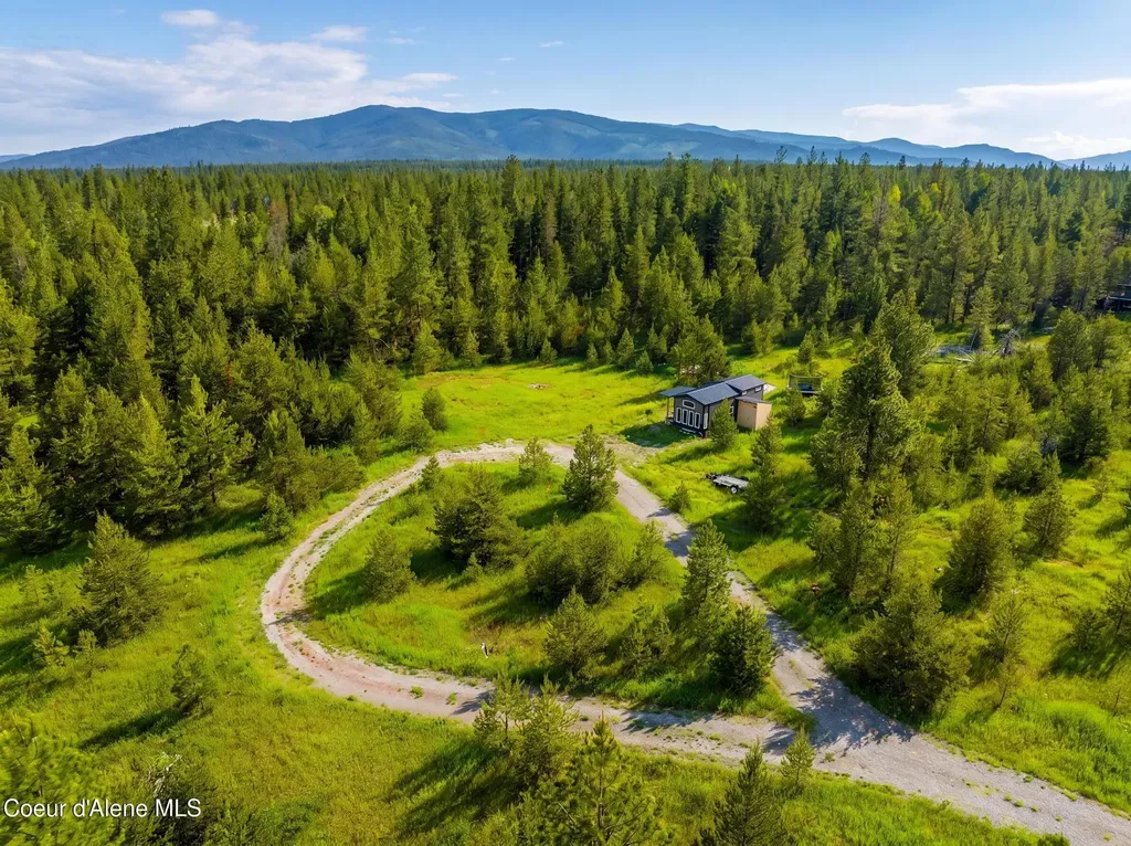 78 Wyatt Lane Spirit Lake ID 83869