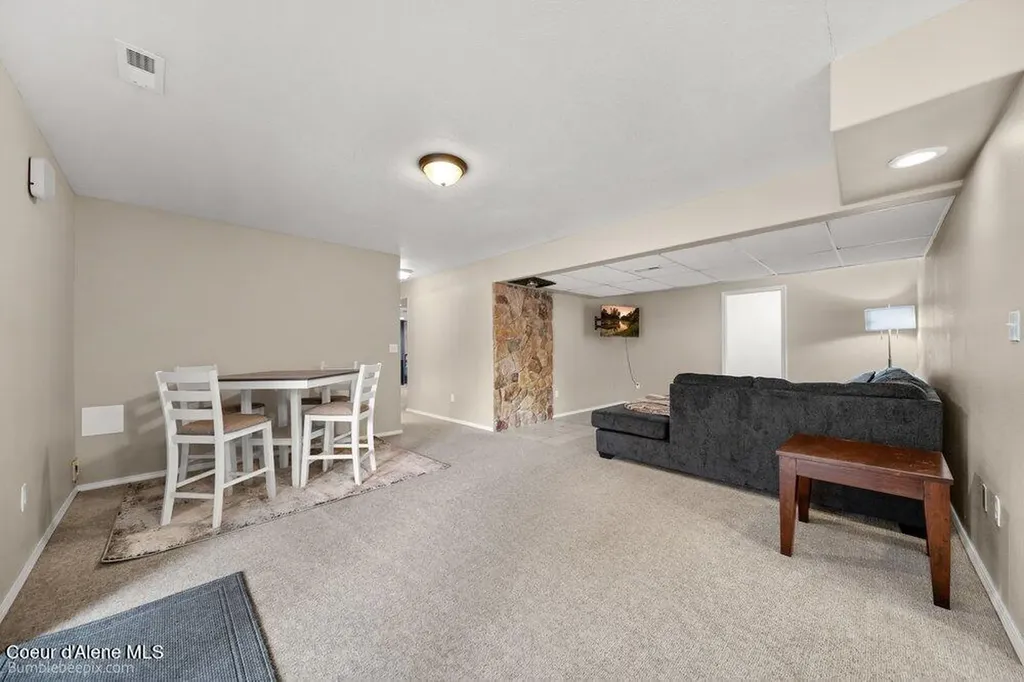 15951 N Pinewood Way Hayden ID 83835