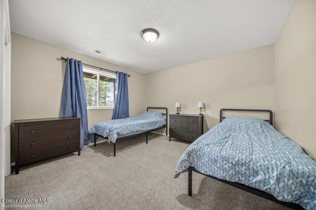 15951 N Pinewood Way Hayden ID 83835