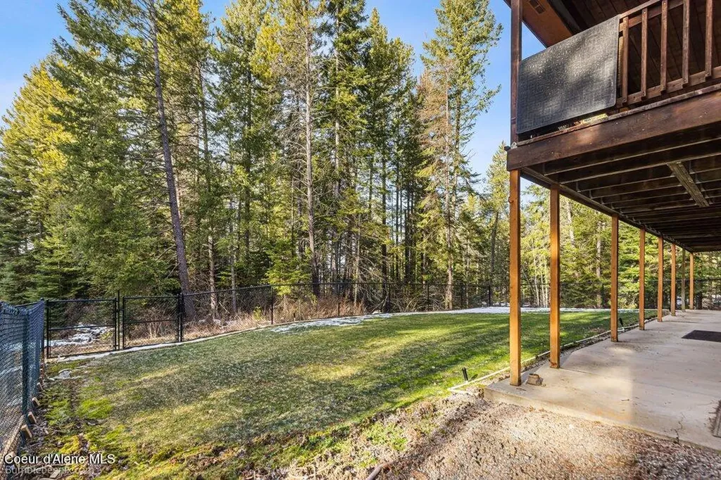 15951 N Pinewood Way Hayden ID 83835