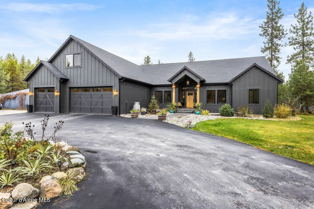 29131 N Hindman Street Athol ID 83801