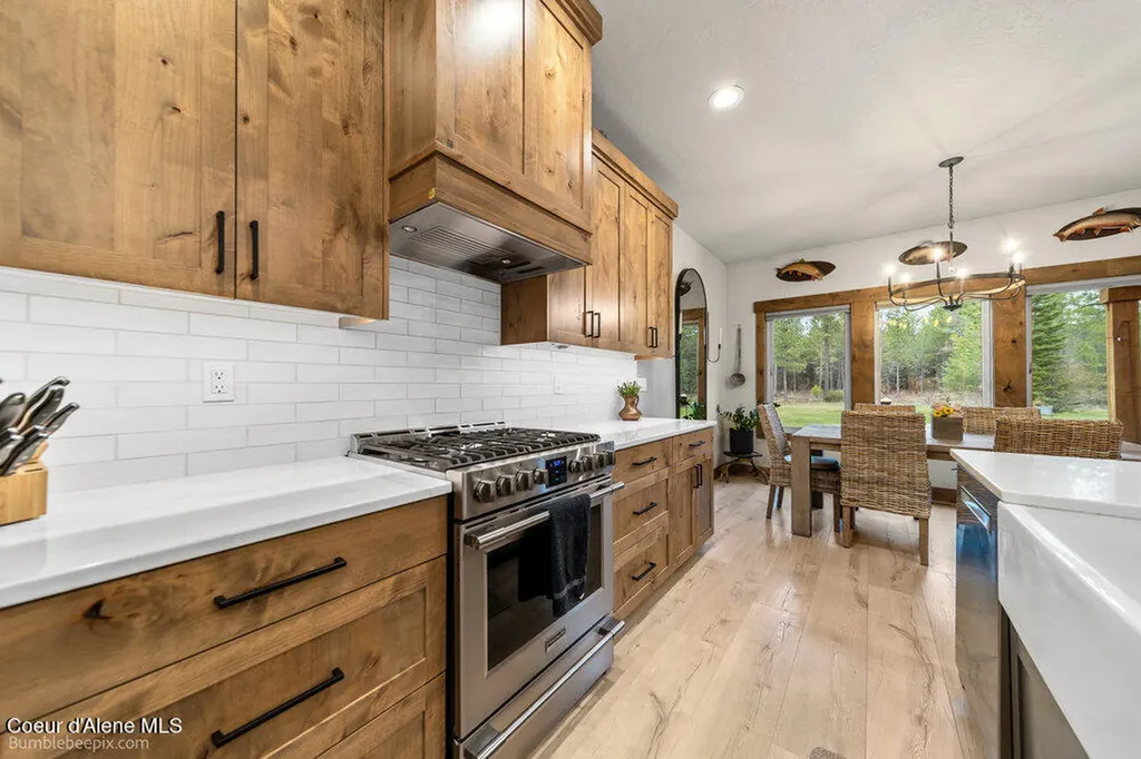 29131 N Hindman Street Athol ID 83801