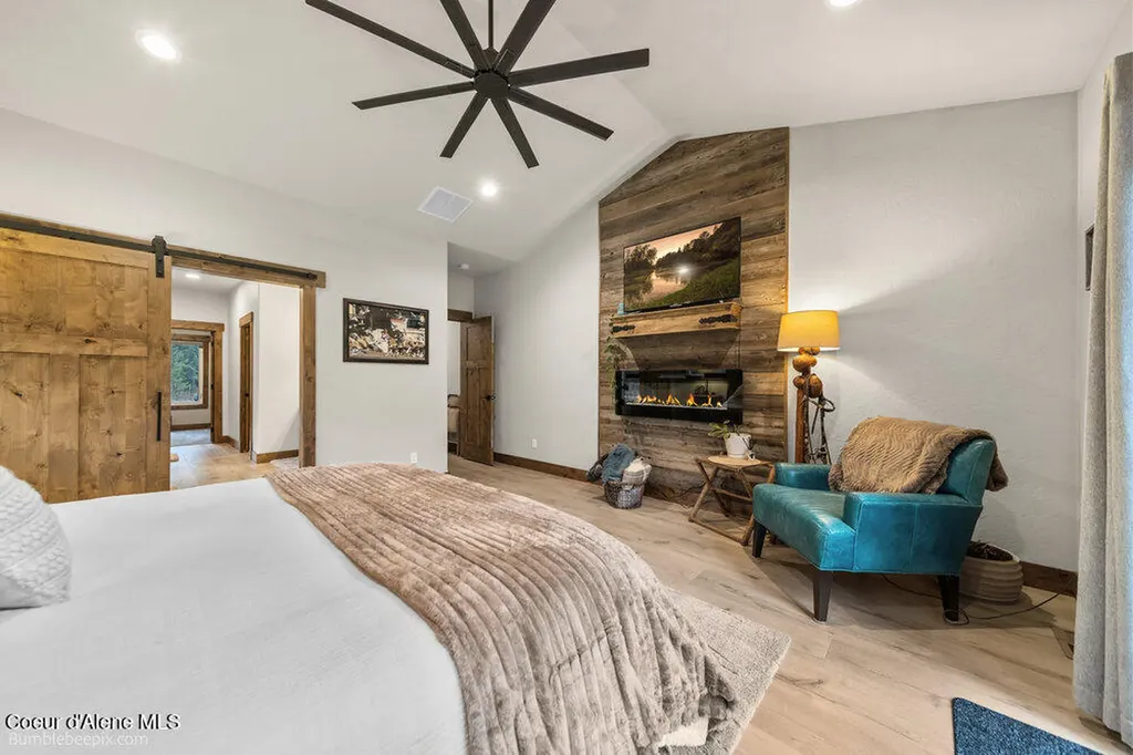 29131 N Hindman Street Athol ID 83801