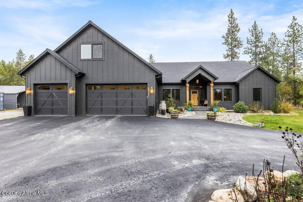 29131 N Hindman Street Athol ID 83801