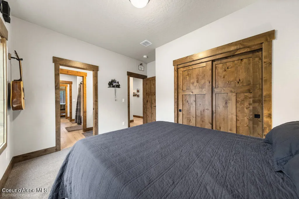 29131 N Hindman Street Athol ID 83801