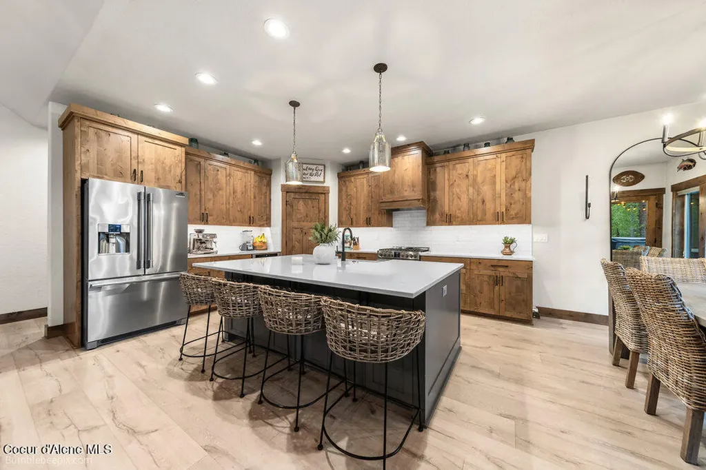 29131 N Hindman Street Athol ID 83801