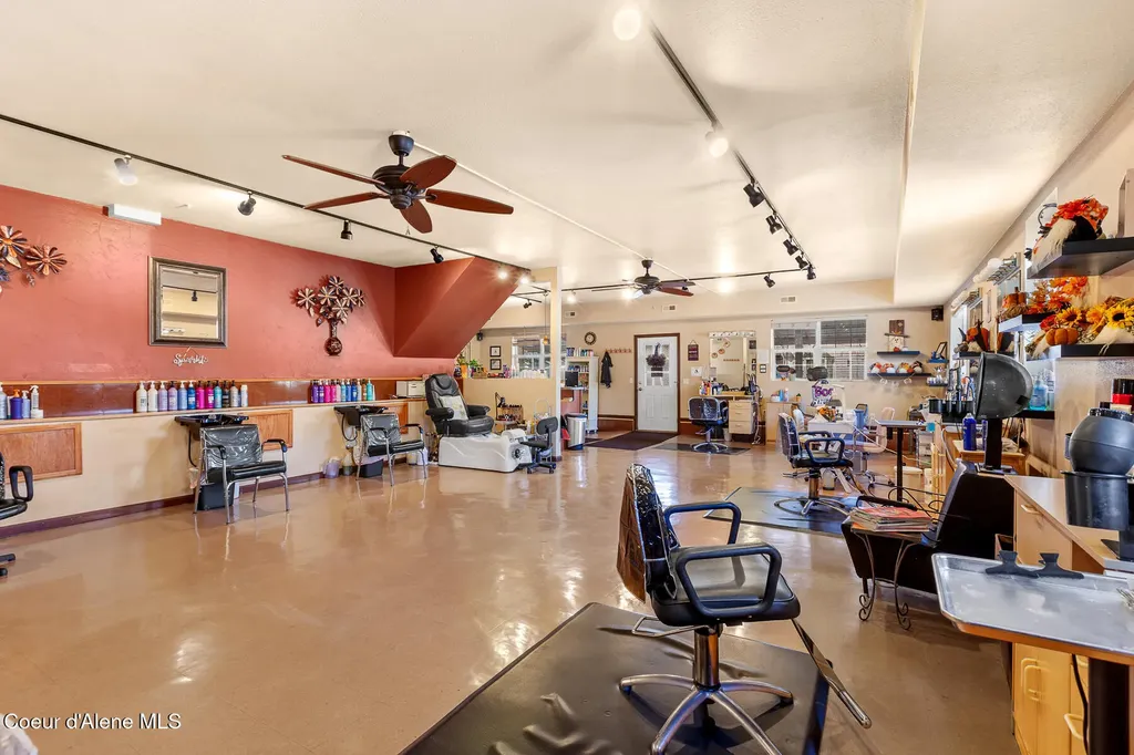 207 S Division Street Pinehurst ID 83850