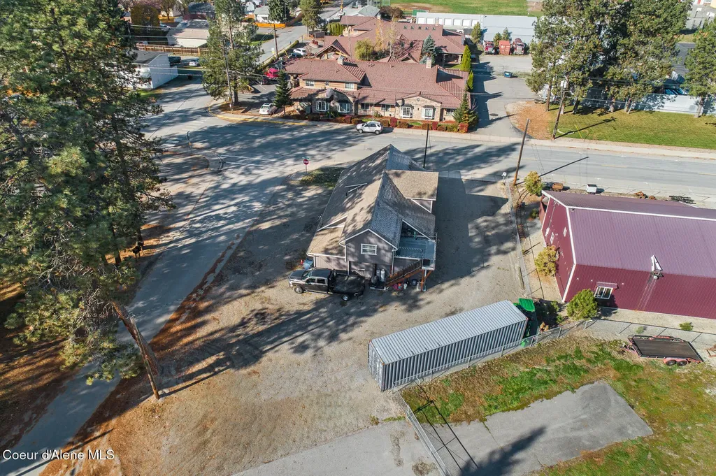 207 S Division Street Pinehurst ID 83850