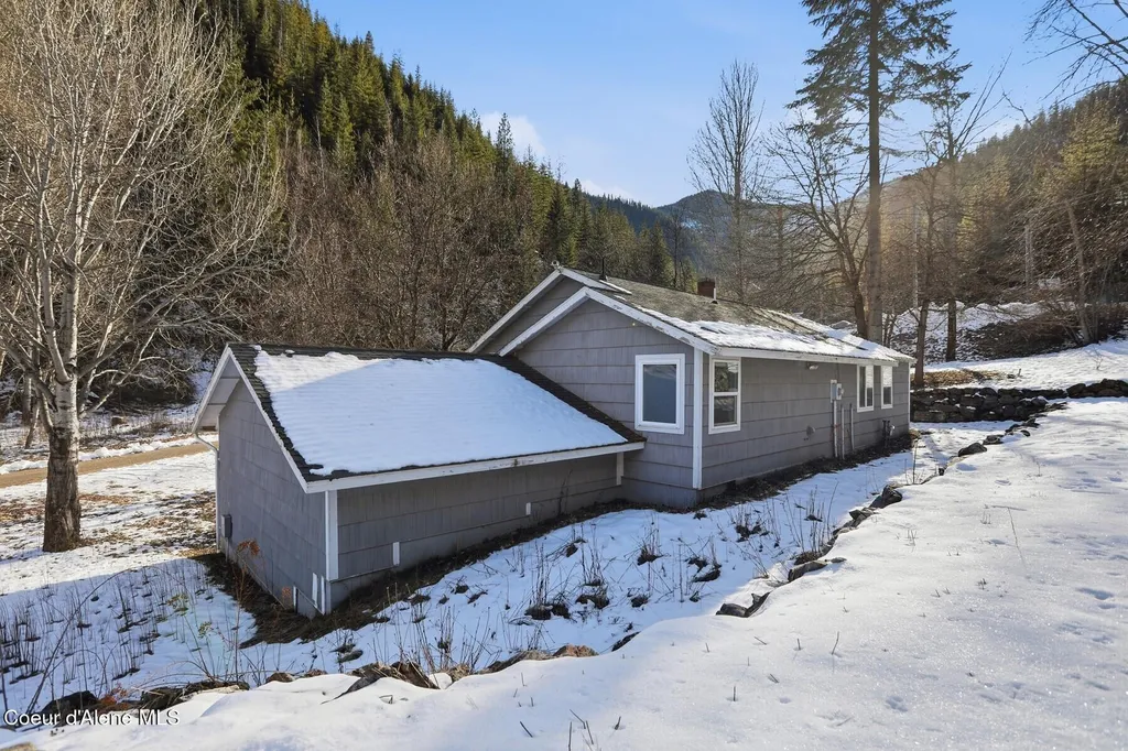 1020 Mill Street Wardner ID 83837