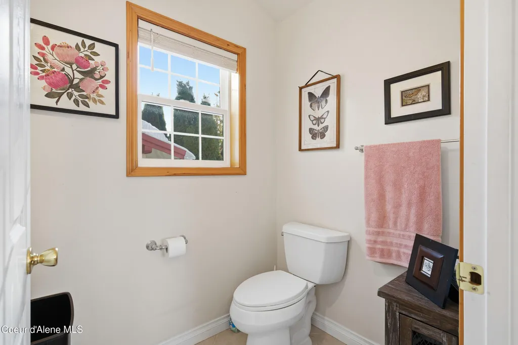 758 Meadowood Road Sandpoint ID 83864
