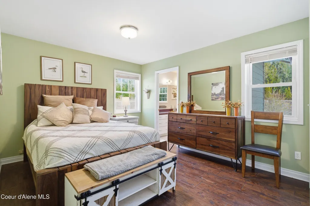 758 Meadowood Road Sandpoint ID 83864