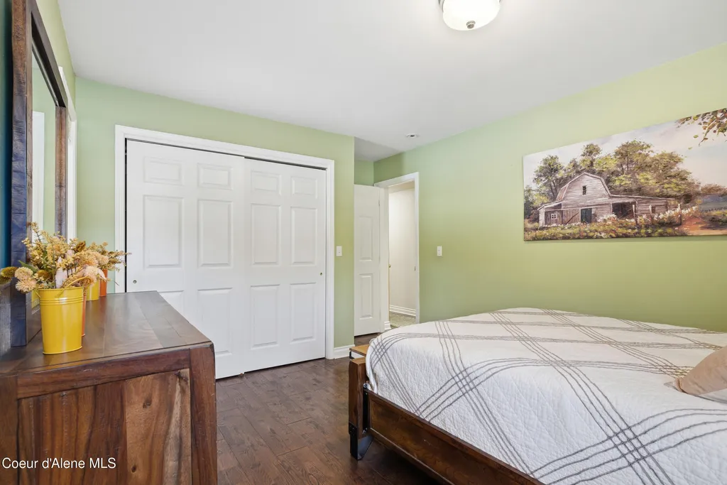 758 Meadowood Road Sandpoint ID 83864