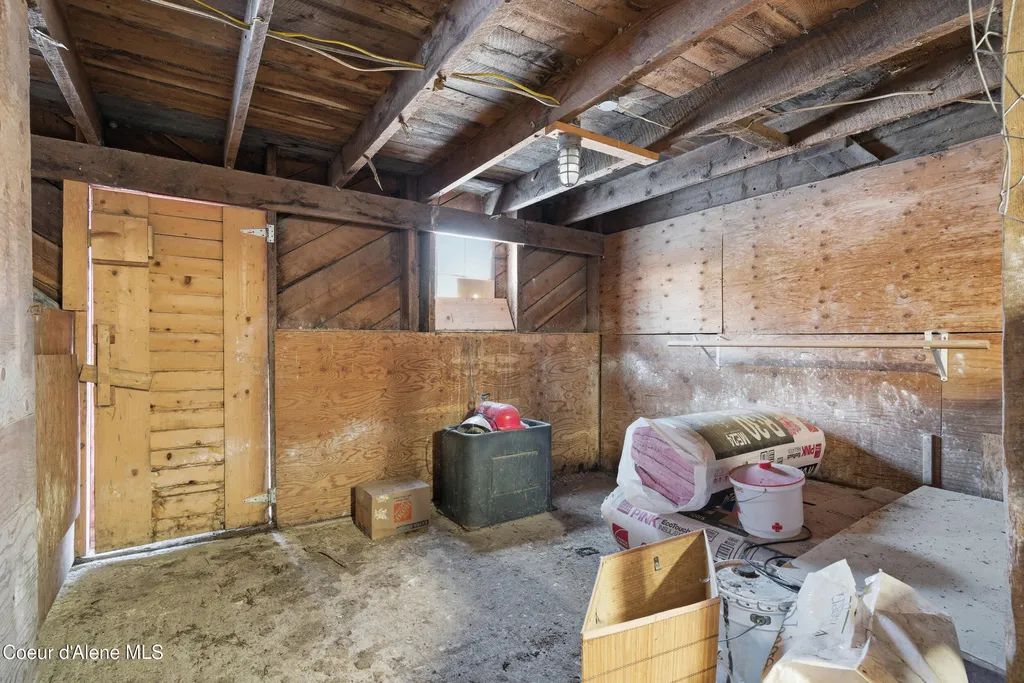 758 Meadowood Road Sandpoint ID 83864