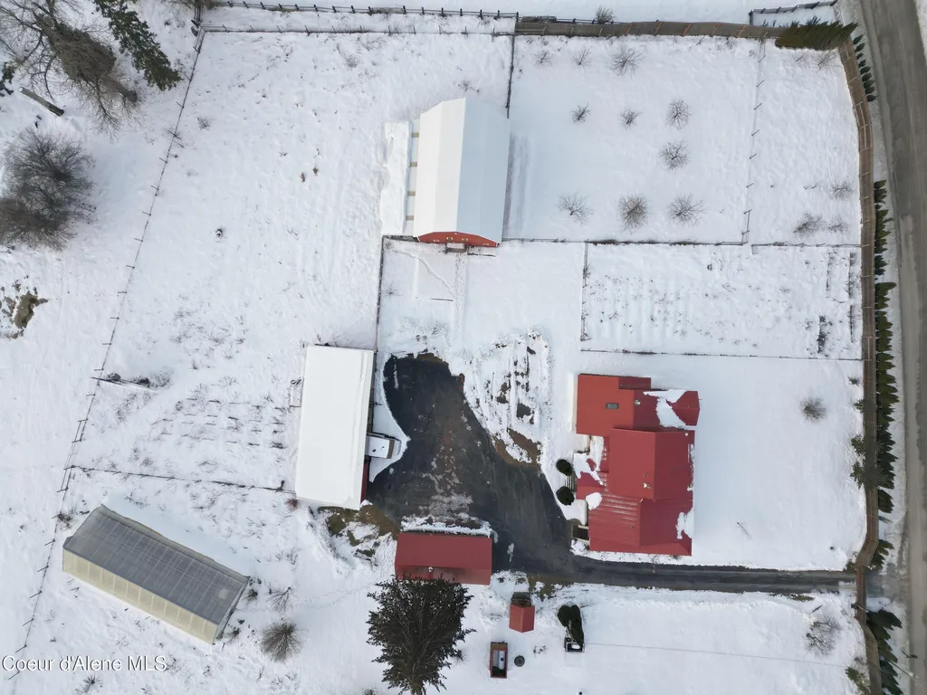 758 Meadowood Road Sandpoint ID 83864