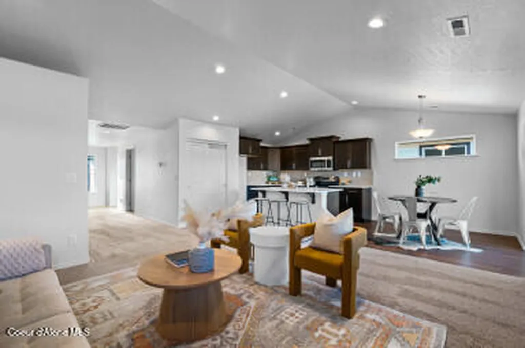 6785 W Constantine Lane Rathdrum ID 83858