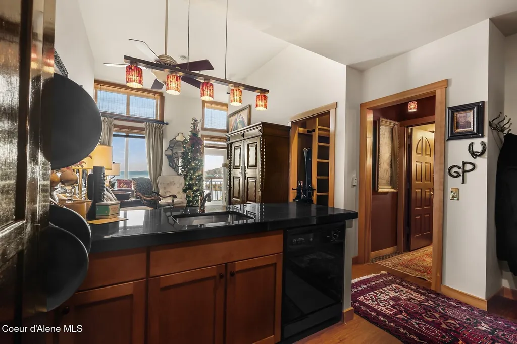 124 Village Lane Sandpoint ID 83864