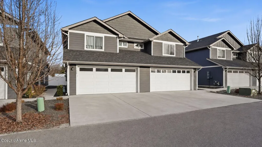 1428 N Michigan Lane Greenacres WA 99016