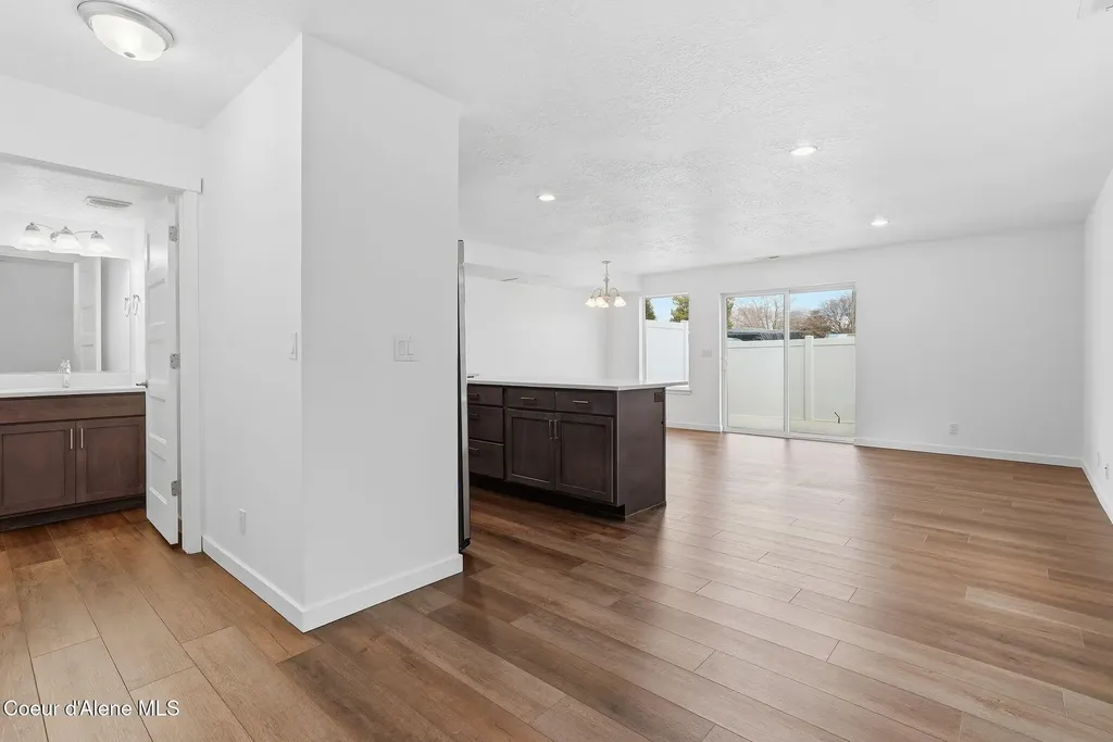 1428 N Michigan Lane Greenacres WA 99016