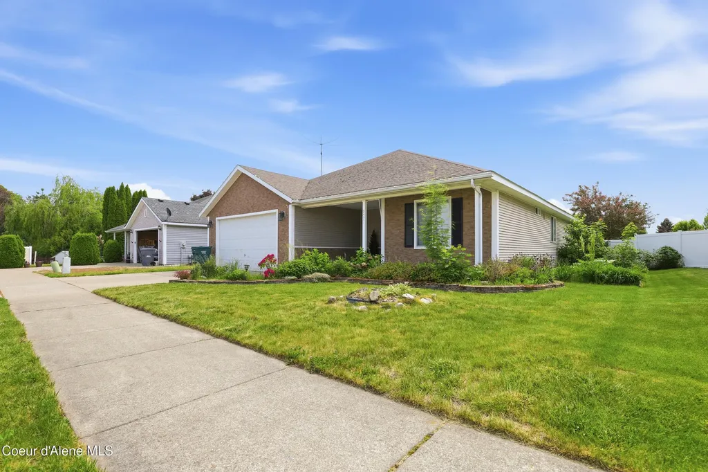 9571 N Macie Loop Hayden ID 83835