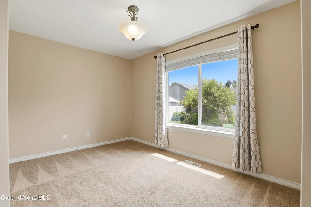 9571 N Macie Loop Hayden ID 83835