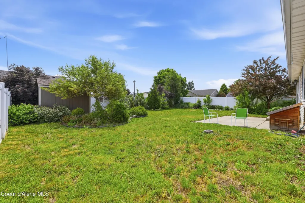 9571 N Macie Loop Hayden ID 83835