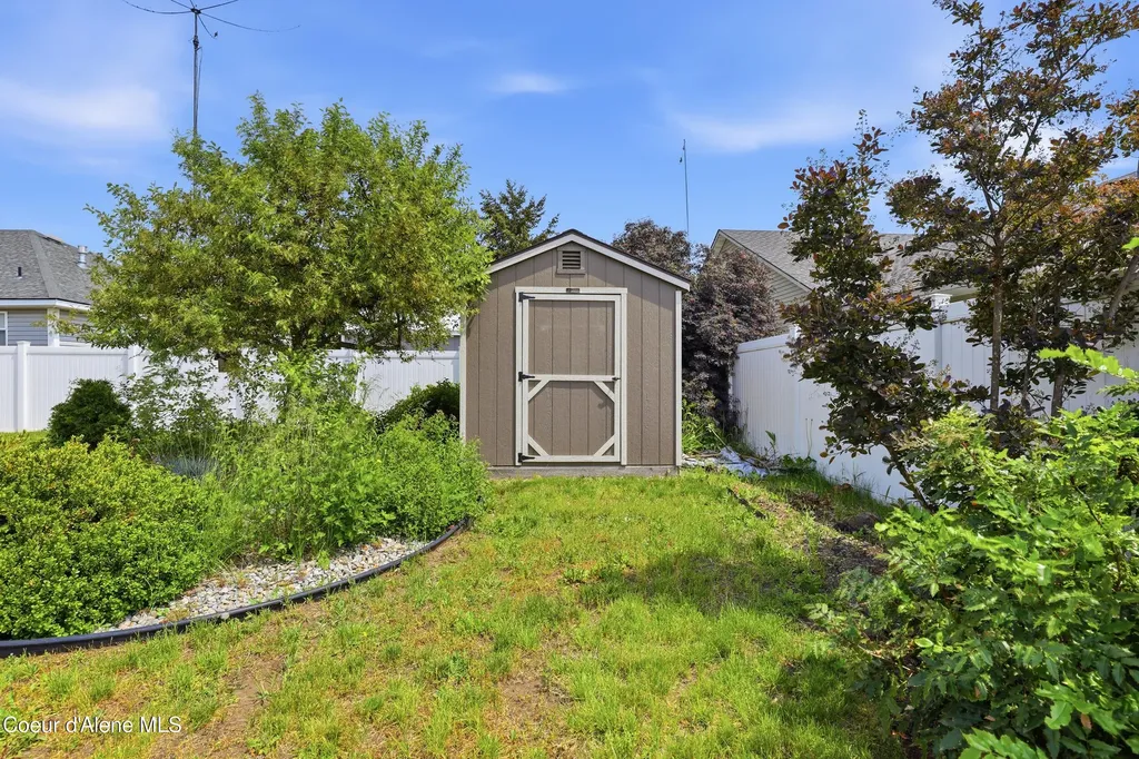 9571 N Macie Loop Hayden ID 83835