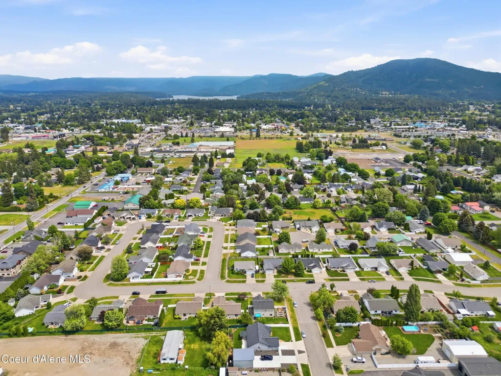 9571 N Macie Loop Hayden ID 83835