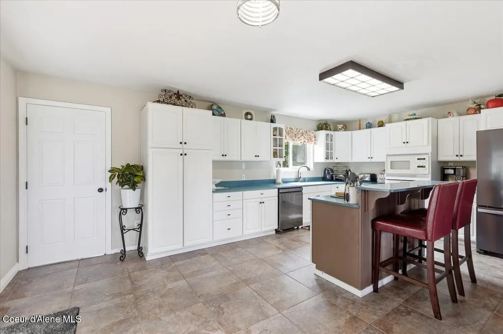 3061 E Lancaster Road Hayden ID 83835