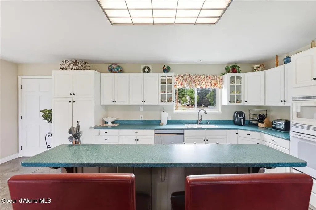 3061 E Lancaster Road Hayden ID 83835