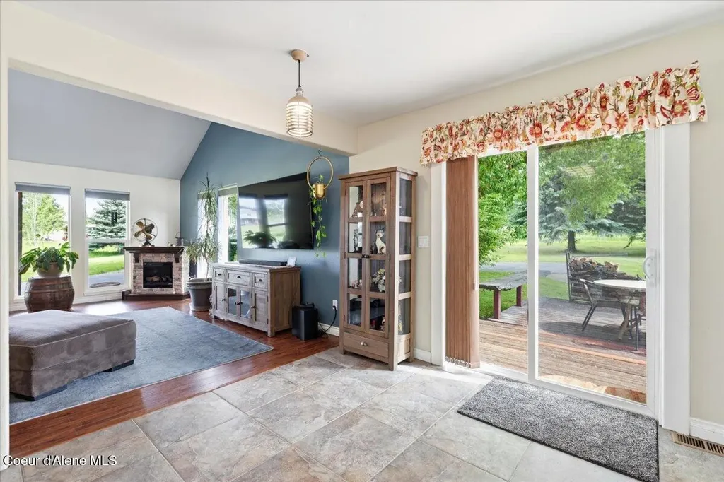 3061 E Lancaster Road Hayden ID 83835