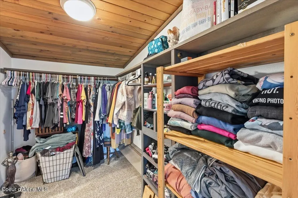 3061 E Lancaster Road Hayden ID 83835