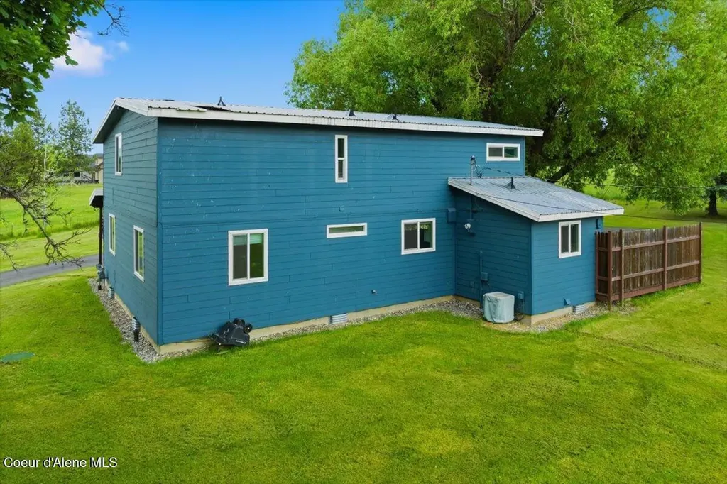 3061 E Lancaster Road Hayden ID 83835