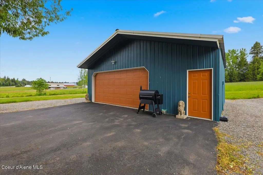 3061 E Lancaster Road Hayden ID 83835