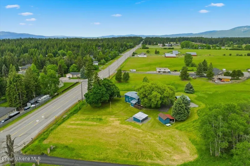 3061 E Lancaster Road Hayden ID 83835