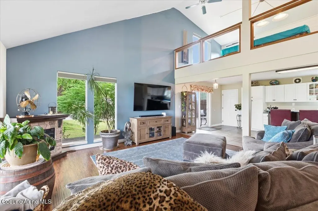 3061 E Lancaster Road Hayden ID 83835