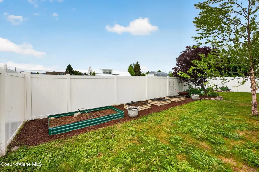 1487 E Yellowstone Avenue Post Falls ID 83854