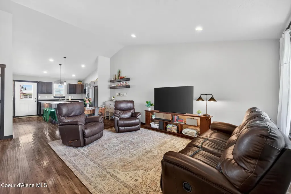 1487 E Yellowstone Avenue Post Falls ID 83854