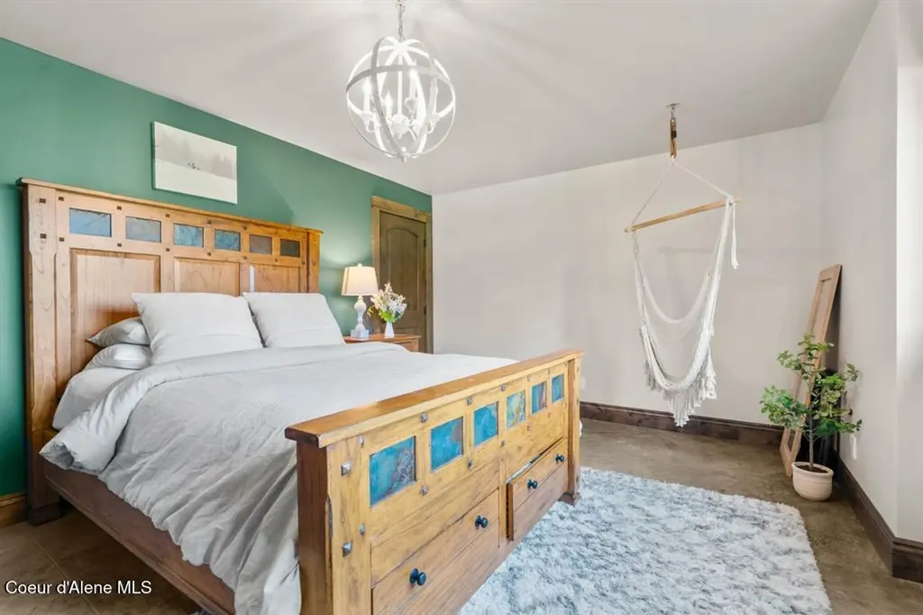 15 Sandi Lane Heron MT 59844