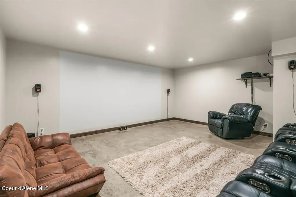 15 Sandi Lane Heron MT 59844