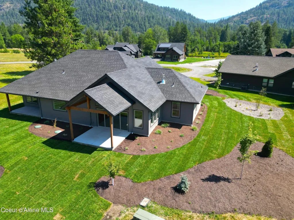 86 Marie Victoria Court Sandpoint ID 83864