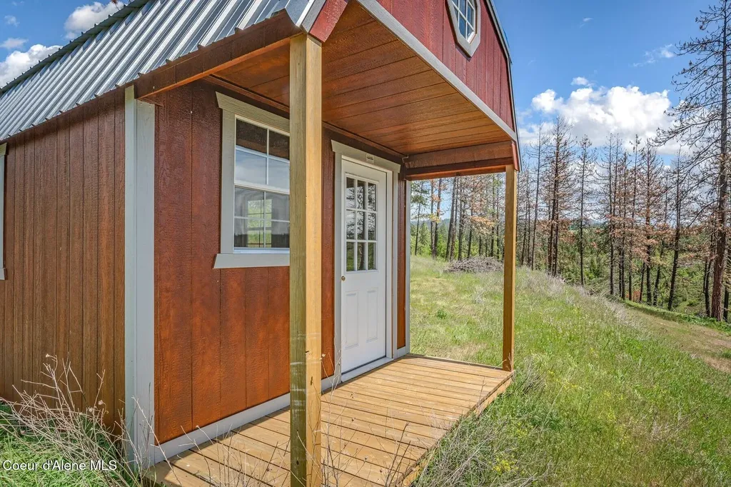 17 Acres Highway 3 St. Maries ID 83861