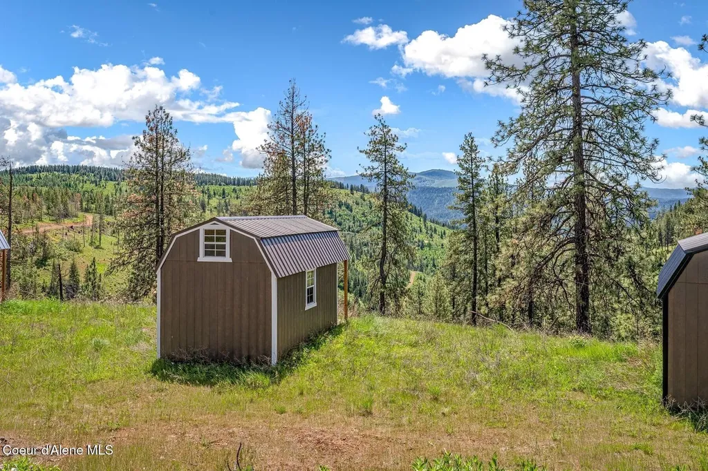17 Acres Highway 3 St. Maries ID 83861